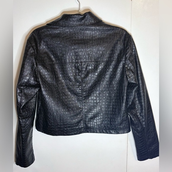 Bagatelle NYC Womens Small Cropped Faux Leather Reptile Skin Printed Moto Jacket - Picture 2 of 8